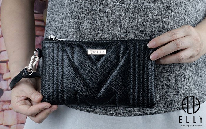 I have a high-top leather clutch that ELLY EC18 2 1 1